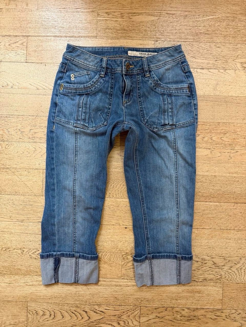 Y2K DKNY Cropped Cuffed Capri Jeans Indie Sleaze Model Off Duty Pants